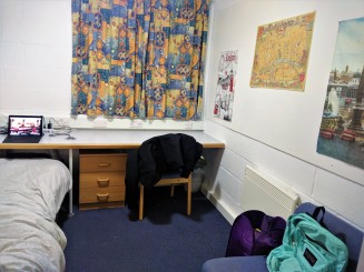 Here is a sneak peak of my dorm room at Roehampton. As you can see, a few personal items can really perk up these small rooms.
